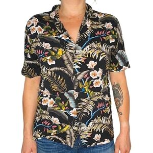 H&M Button Up Short Sleeve Top Size Medium Hawaiian Black